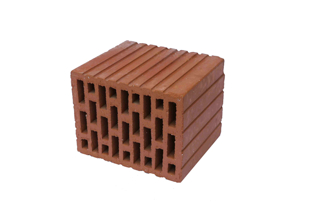 tiilitehdas Puolassa karkea keramiikka julkisivu tiilet hiilipolttimet