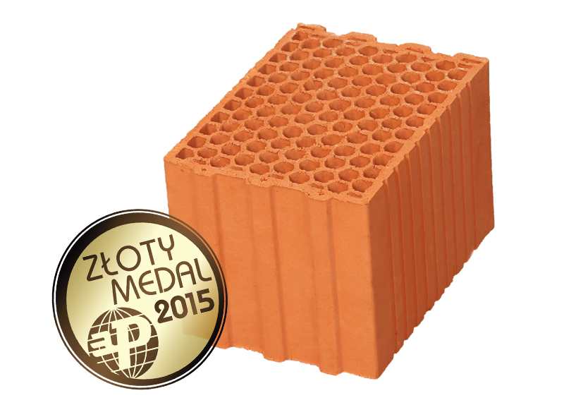 tiilitehdas Puolassa karkea keramiikka julkisivu tiilet hiilipolttimet