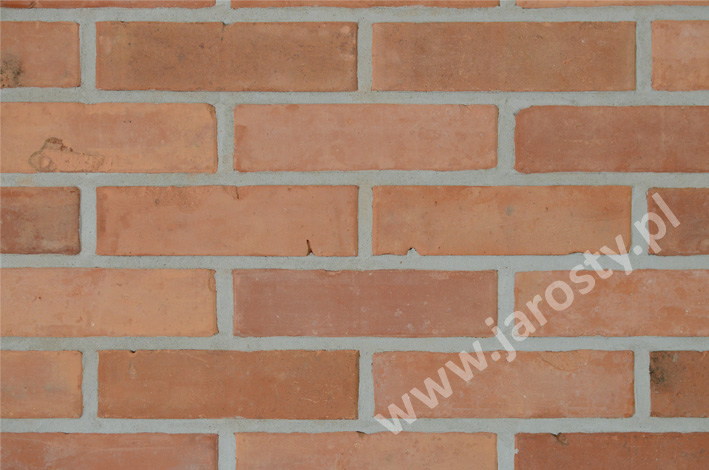 tiilitehdas Puolassa karkea keramiikka julkisivu tiilet hiilipolttimet